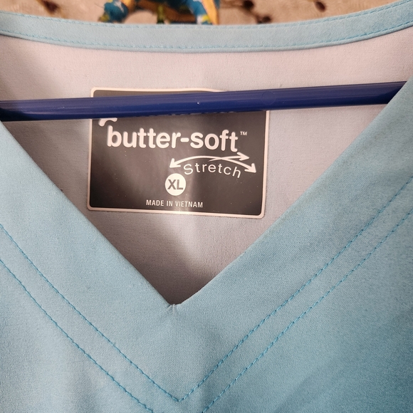 Butter Soft Scrub Top - Picture 2 of 2